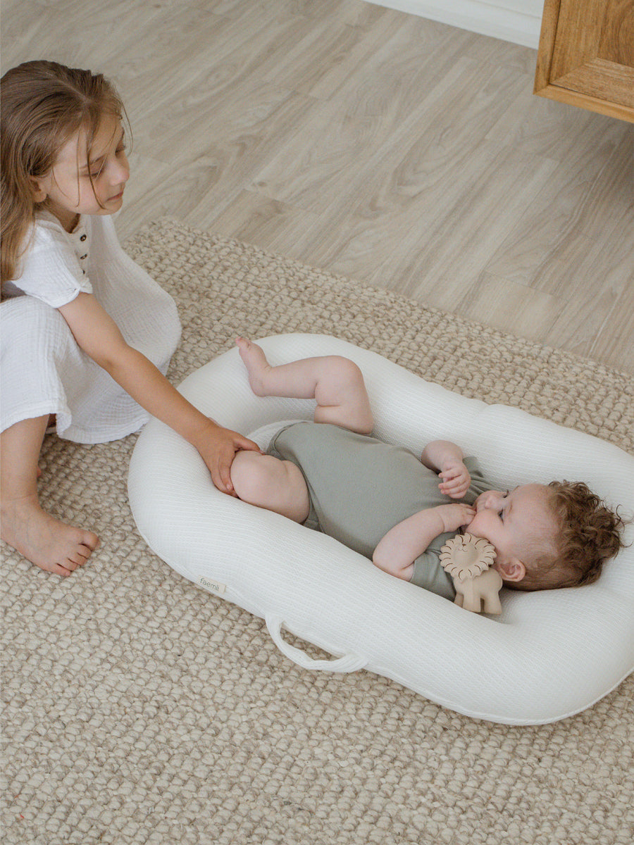 Faemli Portable Baby Lounger